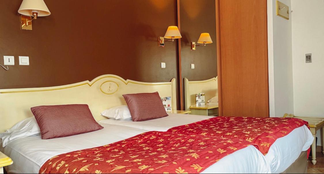 Logis Hotel & Restaurant L'Etape Bouc Bel Air - Gardanne 외부 사진