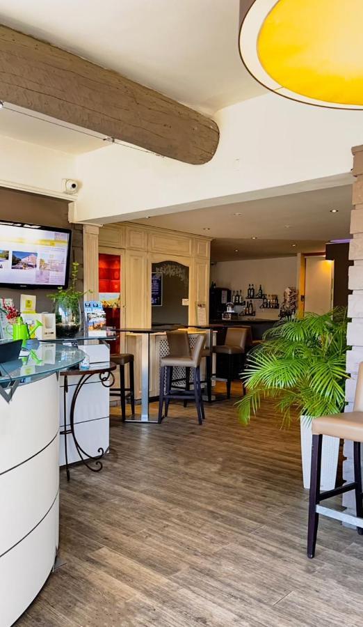 Logis Hotel & Restaurant L'Etape Bouc Bel Air - Gardanne 외부 사진
