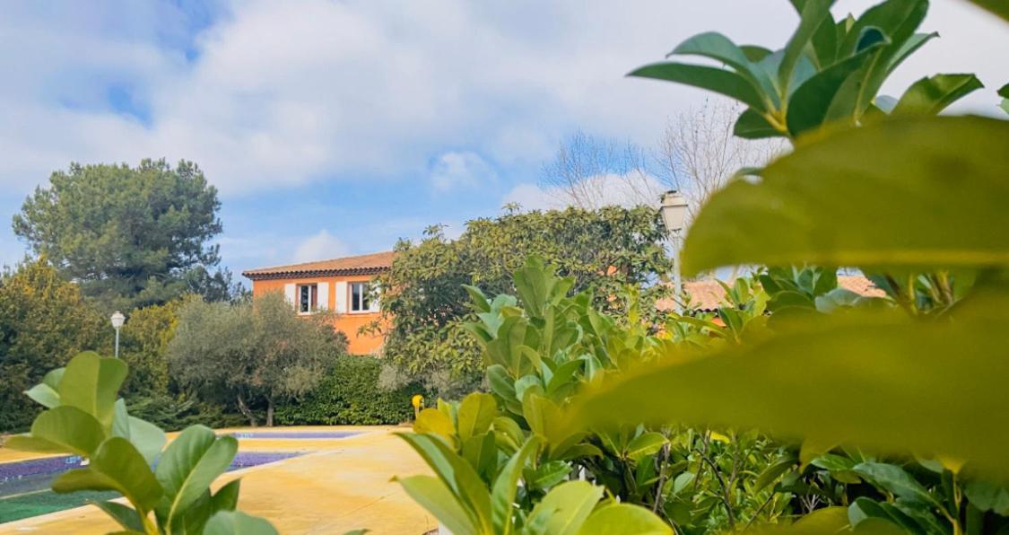 Logis Hotel & Restaurant L'Etape Bouc Bel Air - Gardanne 외부 사진