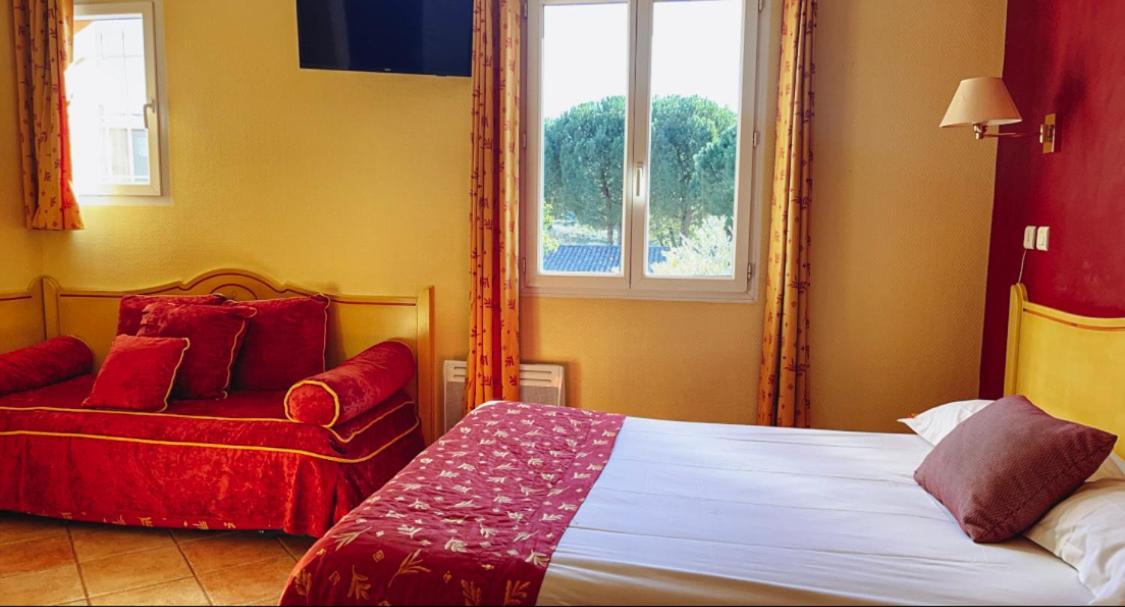 Logis Hotel & Restaurant L'Etape Bouc Bel Air - Gardanne 외부 사진