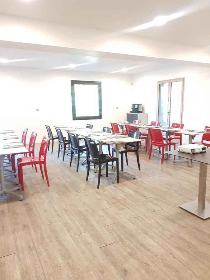 Logis Hotel & Restaurant L'Etape Bouc Bel Air - Gardanne 외부 사진