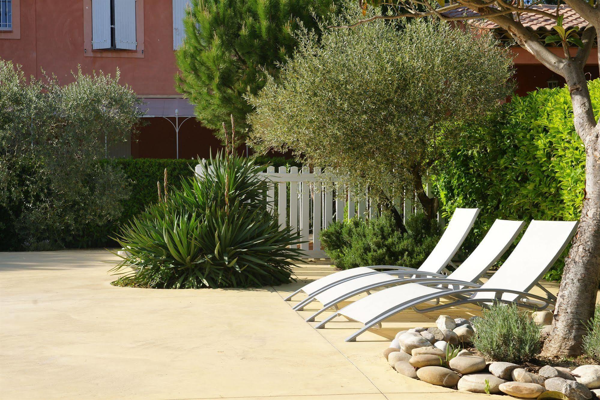 Logis Hotel & Restaurant L'Etape Bouc Bel Air - Gardanne 외부 사진