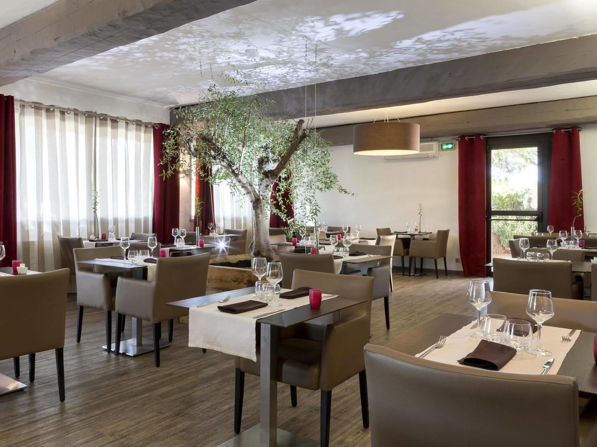 Logis Hotel & Restaurant L'Etape Bouc Bel Air - Gardanne 외부 사진