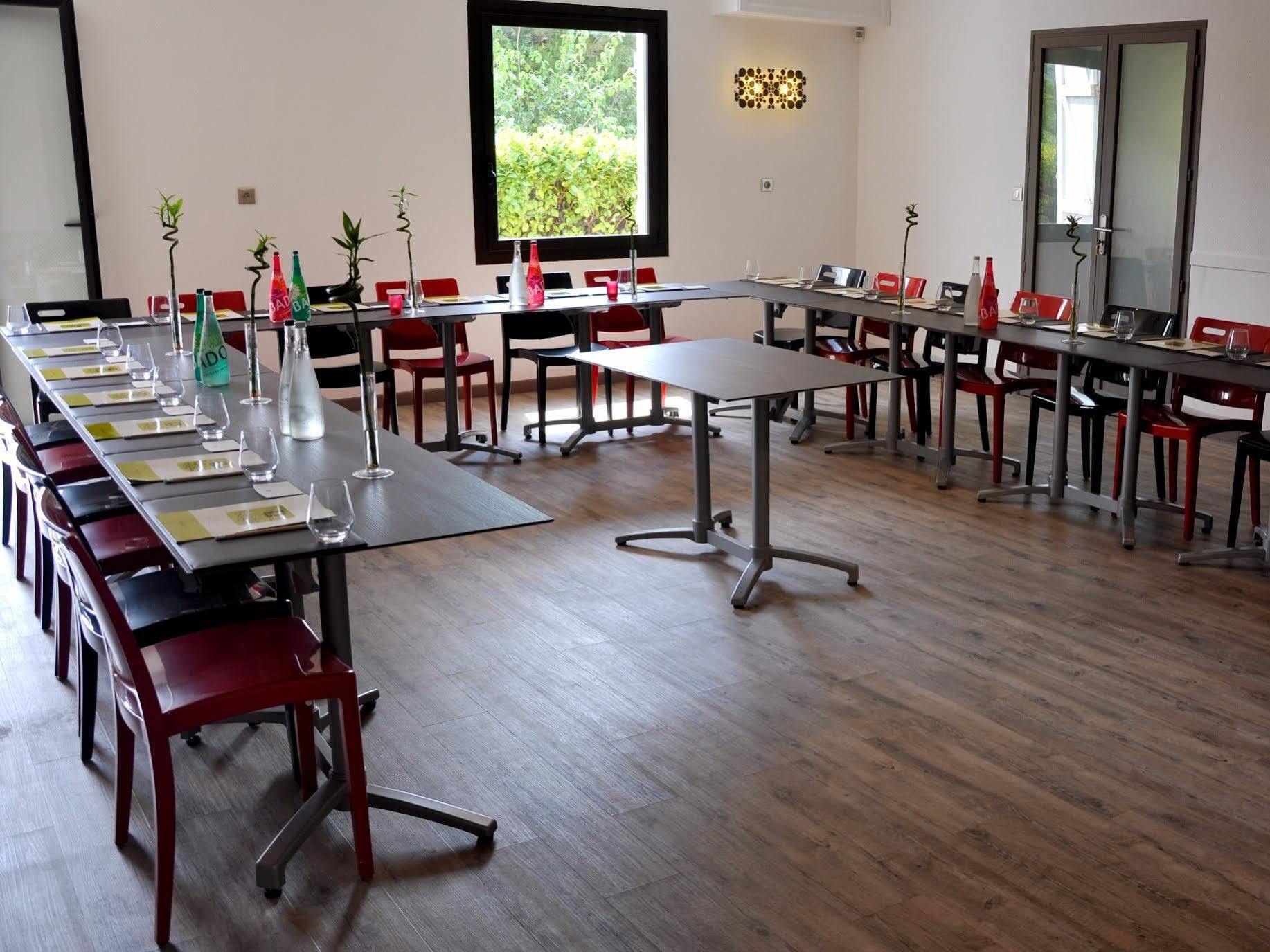 Logis Hotel & Restaurant L'Etape Bouc Bel Air - Gardanne 외부 사진
