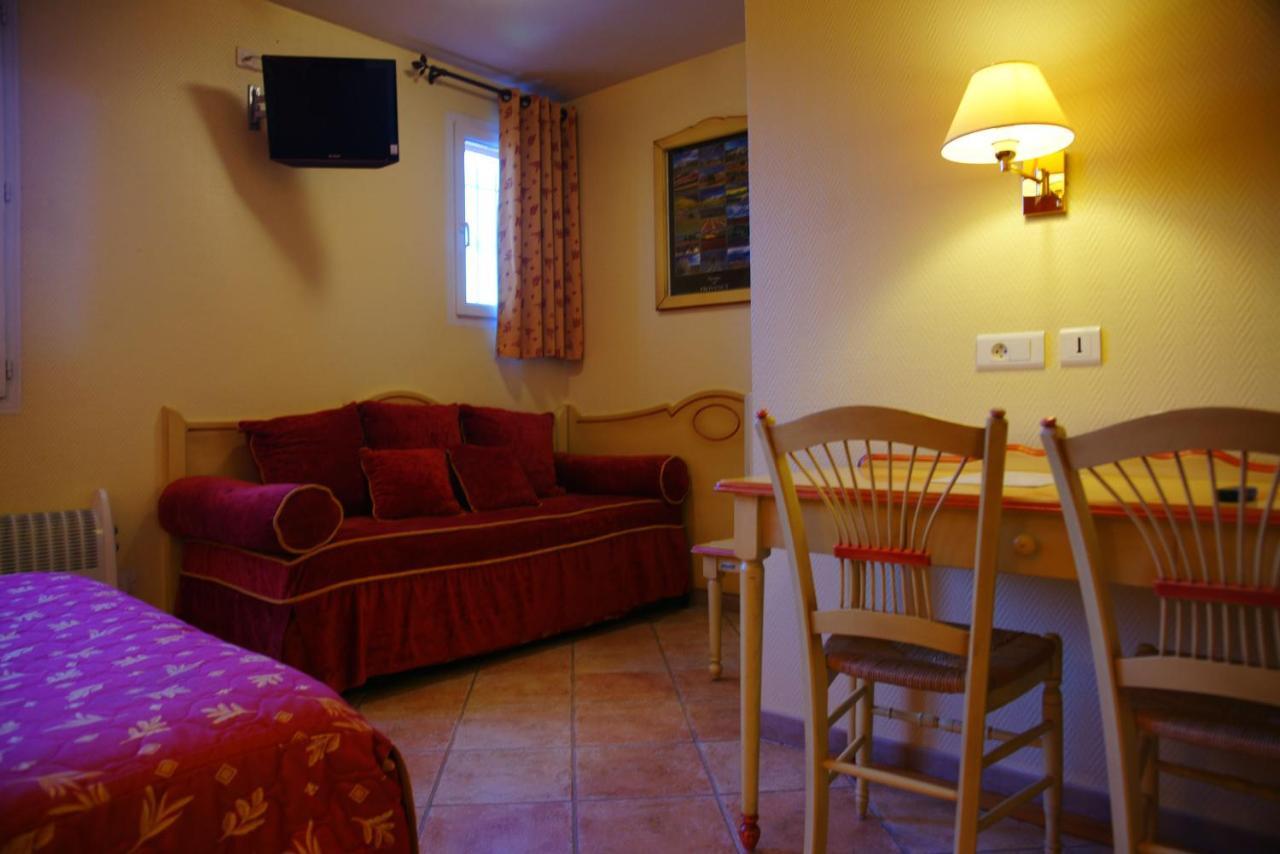 Logis Hotel & Restaurant L'Etape Bouc Bel Air - Gardanne 객실 사진